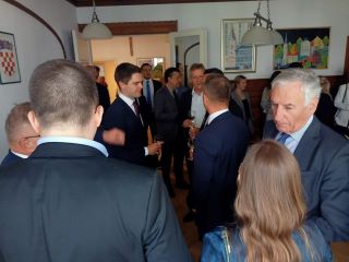 Otvaranje izložbe prilagođeno