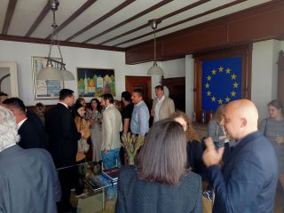 Prijem za izložbu slika prilagođeno